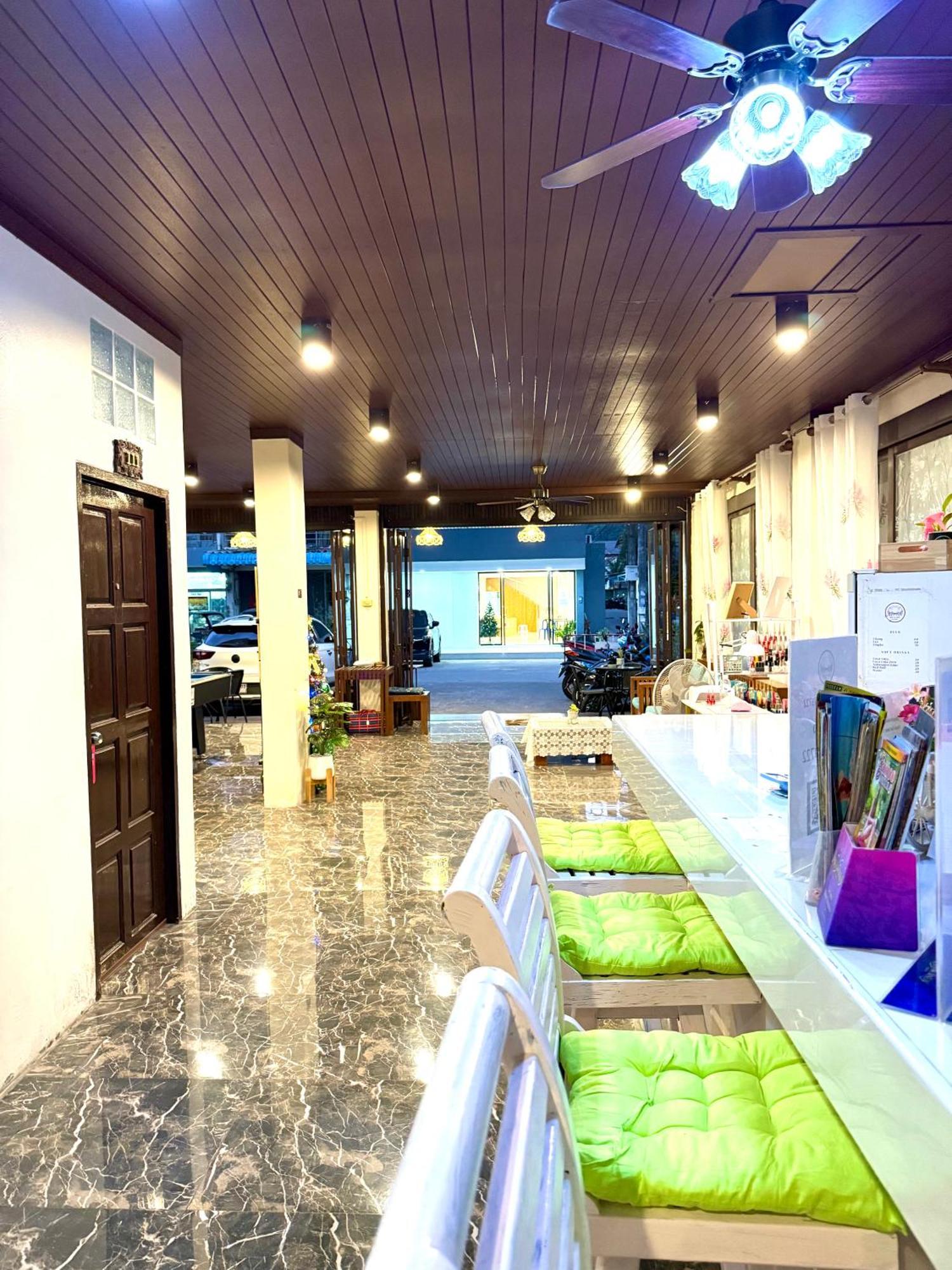 Thai Classic House Patong Exterior foto