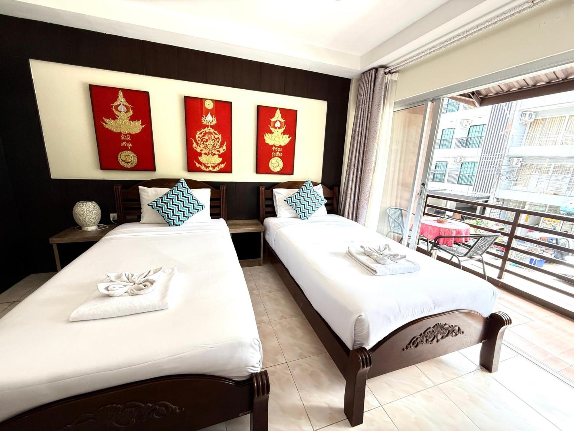 Thai Classic House Patong Exterior foto